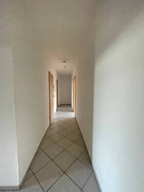 Flur - 3 Zimmer Etagenwohnung in Plauen