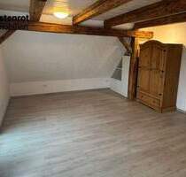 Charmantes Mehrfamilienhaus mit großem Garten und Ausbaupotenzial - Ebern