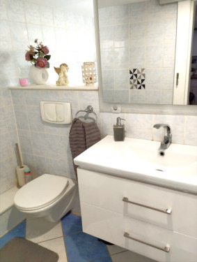 5e7a06db-b335-4b36-8d00-5ae25320eed6 - 