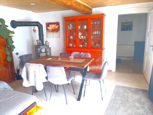 b992d3fc-fe78-4a03-bb35-4924959fa3d6 - 