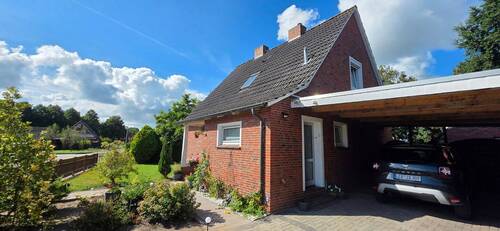 Eingangsbereich und Nebeneingang - 4 Zimmer Einfamilienhaus in Weener