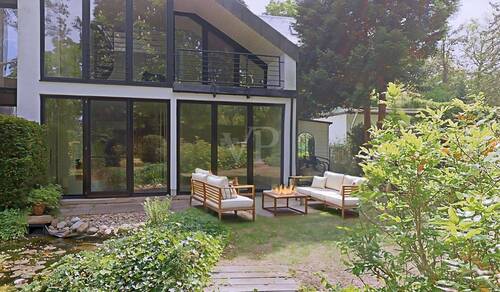 Terrasse vor dem Wohnzimmer - 4 Zimmer Reihenendhaus zum Kaufen in Berlin