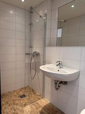 Bad - 1 Zimmer Etagenwohnung zum Kaufen in Landshut