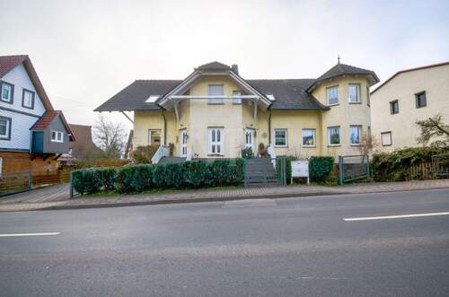 Straßenansicht - Mehrfamilienhaus, Wohnhaus mit 326,00 m&sup2; in Hildburghausen zum Kaufen