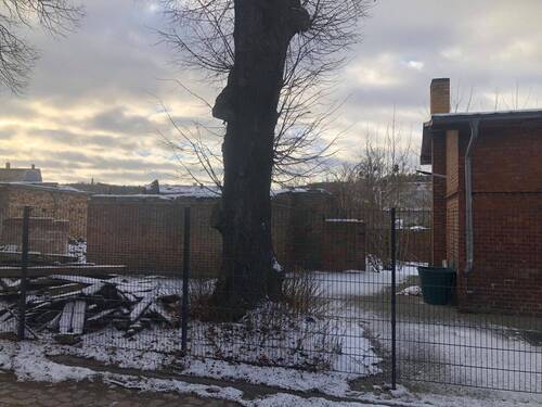 Außenansicht - Seltene Chance: Ehemaliges Bahngrundstück mit sanierungsbedürftiger Bausubstanz