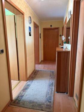 Flur/Eingangsbereich - 3 Zimmer Etagenwohnung zum Kaufen in Ingolstadt