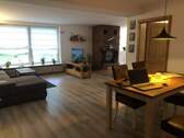 Wohn- und Kaminzimmer - 5 Zimmer Doppelhaushälfte zur Miete in Preetz
