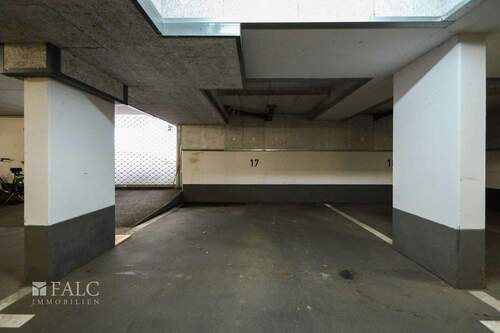 Tiefgaragenstellplatz - 