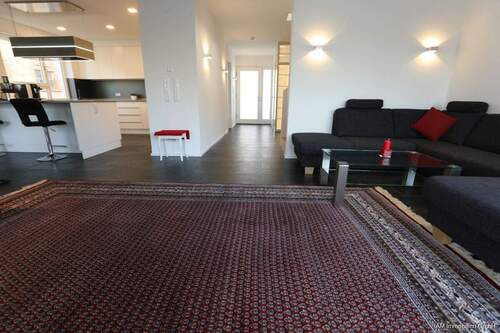 Wohnzi - Einfamilienhaus mit 210,00 m&sup2; in Niederdorfelden zur Miete