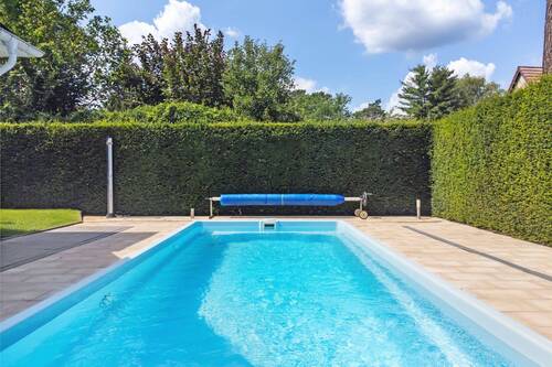 Pool - 5 Zimmer Einfamilienhaus zum Kaufen in Berlin