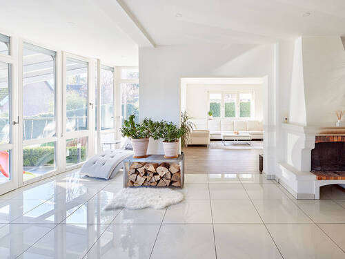 Blick ins Wohnzimmer - 