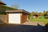 Garage mit Geräteraum - 