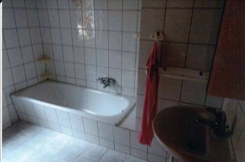 EG - Bad mit Wanne - 