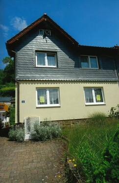 Hausansicht - 6 Zimmer Mehrfamilienhaus, Wohnhaus zum Kaufen in Suhl