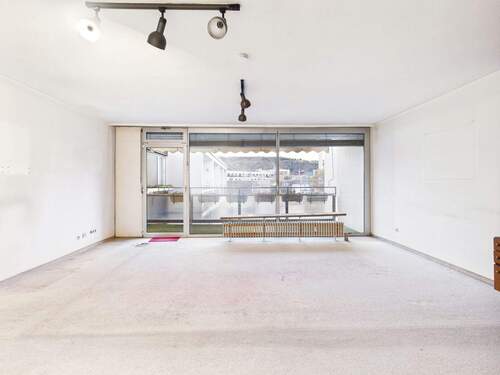 Wohnzimmer - 2 Zimmer Etagenwohnung in Stuttgart