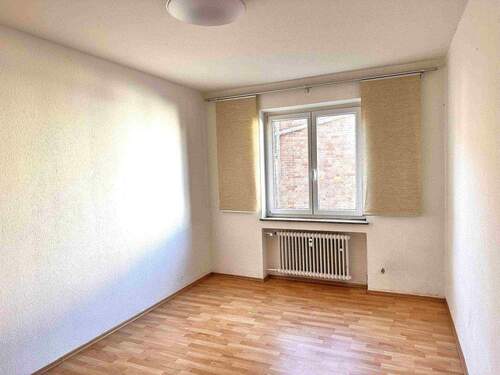 Zimmer 3 - 