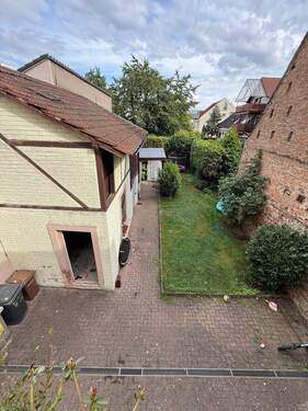 Innenhof-Garten - Mehrfamilienhaus, Wohnhaus mit 200,00 m&sup2; in Mannheim / Friedrichsfeld zum Kaufen