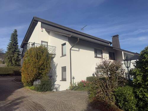 Straßenansicht - 7 Zimmer Einfamilienhaus zum Kaufen in Sundern