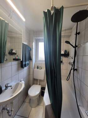 Badezimmer.jpg - 3 Zimmer Etagenwohnung in Gerbrunn