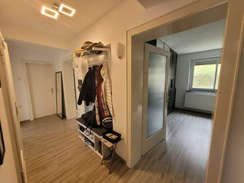 Flur Ansicht II.jpg - 