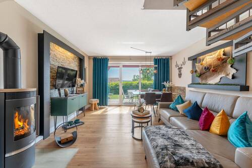 Wohn-Ess-Kochbereich - Urlaub im Grünen - Ferienhaus in Zandt mit Vermietungspotenzial!