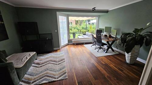 Büro/Wohnzimmer im EG - 