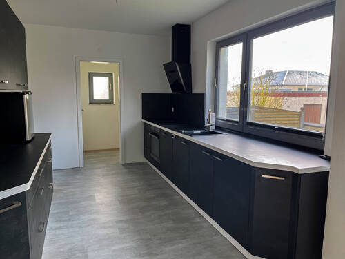 Küche - 7 Zimmer Einfamilienhaus zum Kaufen in Hessisch Oldendorf