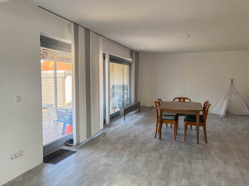 Wohnzimmer 1 - 7 Zimmer Einfamilienhaus in Hessisch Oldendorf