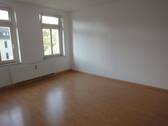 Wohnzimmer - Helle Whg. im 1.OG - Bad mit Fenster - Laminat - sep. Küche ! frei ab SOFORT !