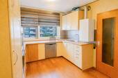 Küche mit Fenster - Mehrfamilienhaus, Wohnhaus mit 130,00 m&sup2; in Remscheid zum Kaufen
