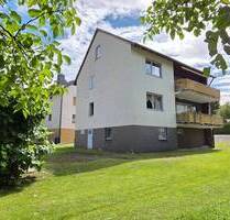 Gepflegtes Ein-Zweifamilienhaus mit schönem Garten in ruhiger Lage mit Doppelgarage! - Rödental Einberg