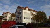 Hausansicht - Biebesheim - schöne Dachgeschosswohnung mit Ausblick
