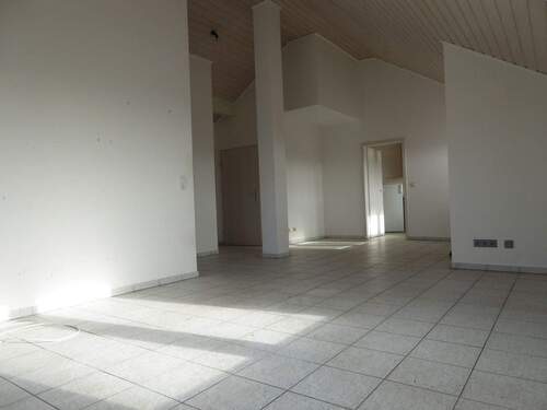 das Wohnzimmer - 2 Zimmer Etagenwohnung zum Kaufen in Biebesheim