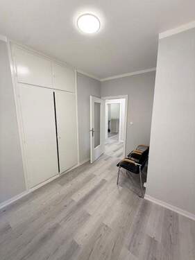 Zimmer 2 mit Einbauschrak - 