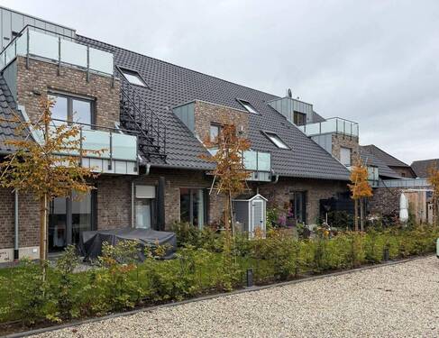 Frontansicht.jpeg - Moderne Neubauwohnung 1.OG mit Balkon und Aufzug
