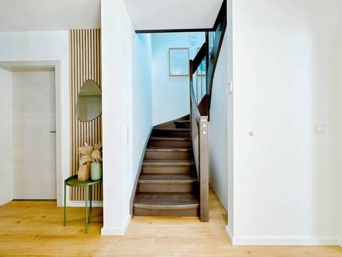 Diele mit Treppe - 