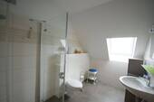 Whg. 2 Bad Bild 2 - 