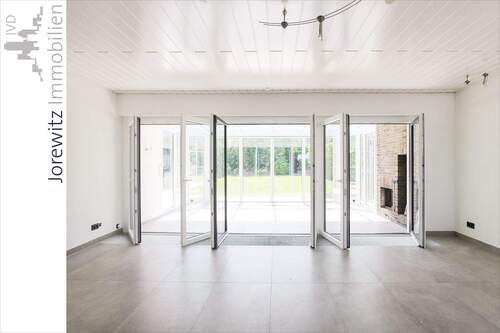 008 - Wohnen - Zugang Wintergarten - 