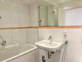 Badezimmer Ansicht 1 - 