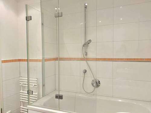 Badezimmer Ansicht 2 - 