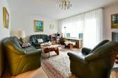 Wohnzimmer - Leben und Leben lassen! Schöne, ruhige Wohnung mit Balkon und TG-Stellplatz