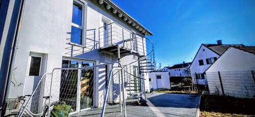 Bild 2 - 8 Zimmer Einfamilienhaus zum Kaufen in Röhrmoos