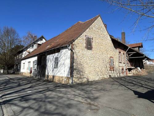 Scheune - Gewerbeobjekt mit Wohnhaus in Warburg-Menne