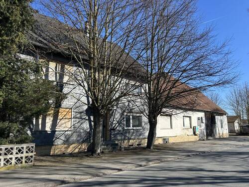 Außenansicht - 6 Zimmer Mehrfamilienhaus, Wohnhaus zum Kaufen in Warburg / Menne