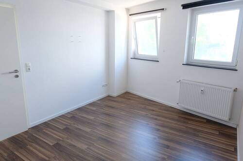 Zimmer 1 - 