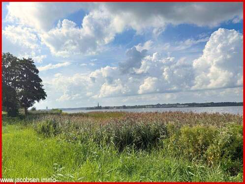 Blick über die Schlei nach Schleswig - Traumhaftes Freizeitgrundstück in direkter Wasserlage an der schönen Schlei