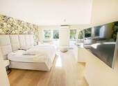 Schlafzimmer - Doppelhaushälfte mit 212,00 m² in Stuttgart zum Kaufen