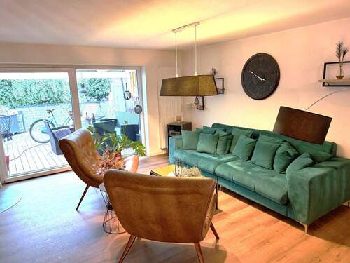 Wohnzimmer mit Kamin - 