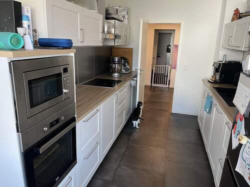 Großzügige Küche - 