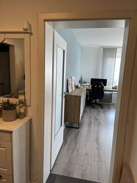 Blick ins Wohnzimmer - 